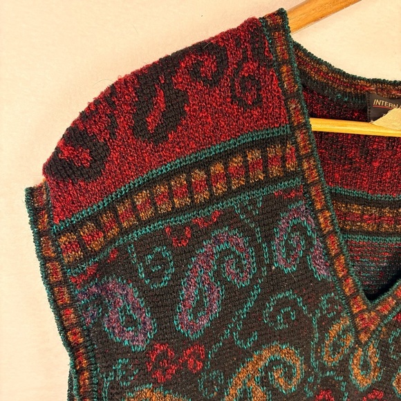 Vintage Wool Paisley Knit Sweater Vest Sleeveless Top Made in England - Picture 5 of 6